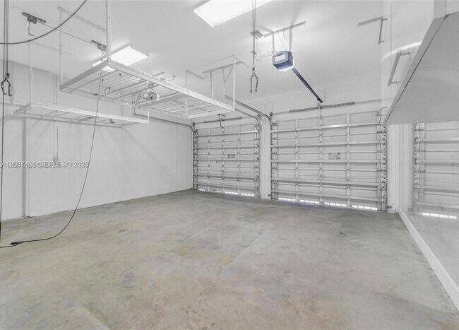 Building Photo - 17910 SW 80th Ave