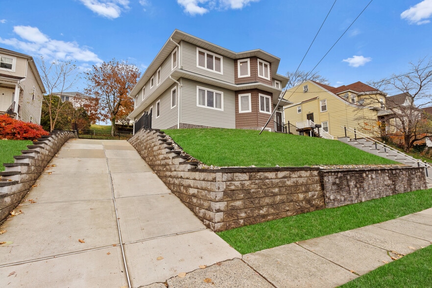 Building Photo - 71 Saint Marys Pl