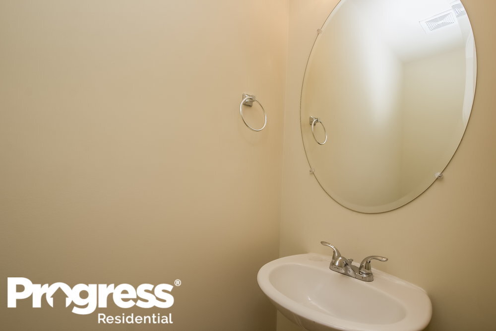 Building Photo - 16 Everett Cir SE