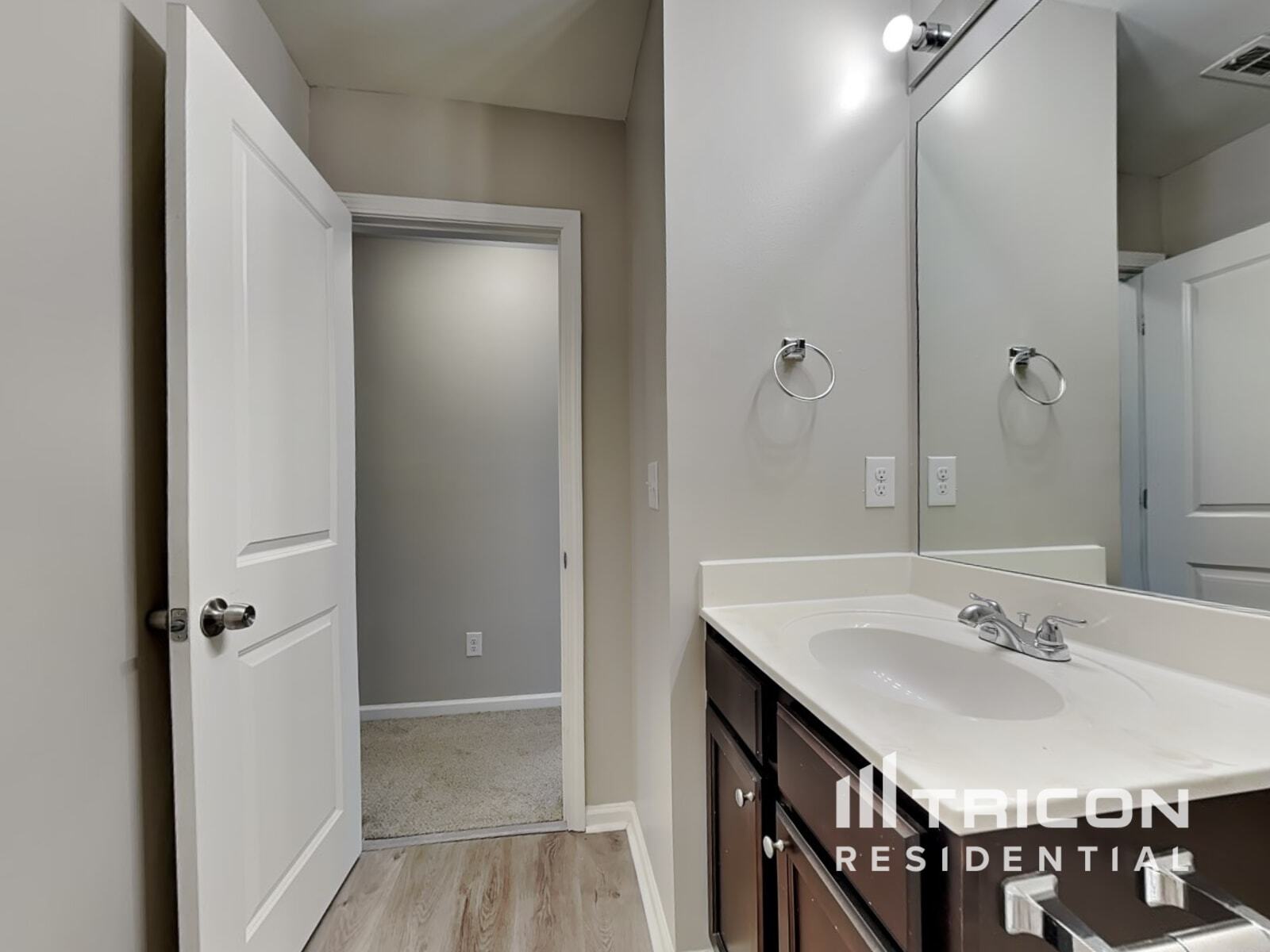Building Photo - 419 Renown Ct