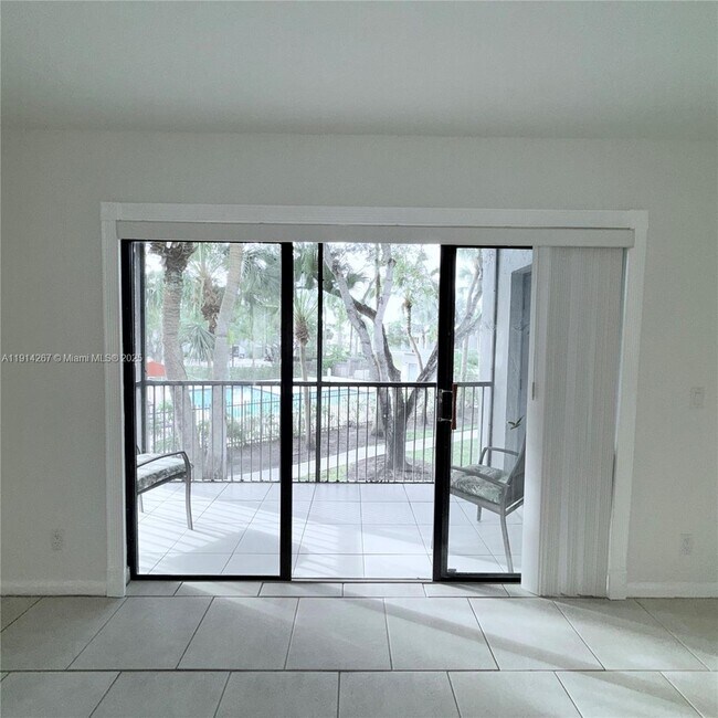 Building Photo - 16521 Blatt Blvd