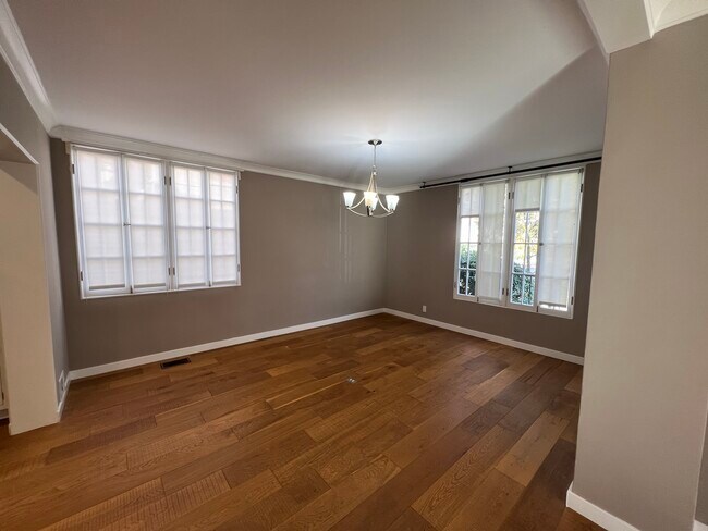 Building Photo - 803 Schumacher Dr
