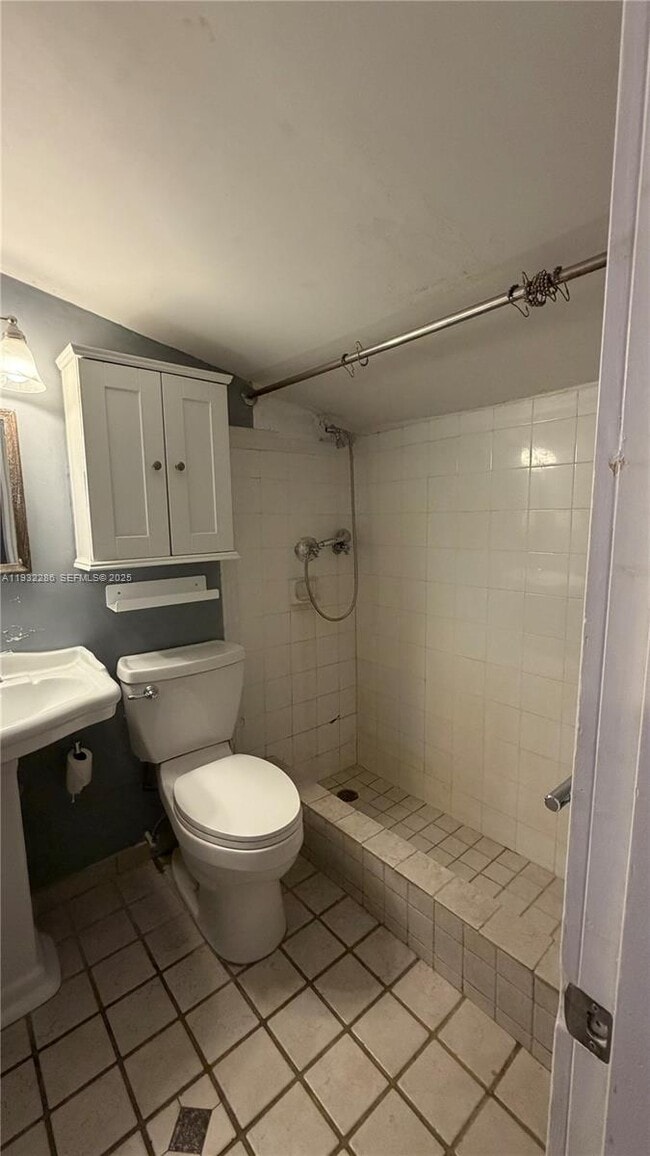 Building Photo - 329 NE 58th St