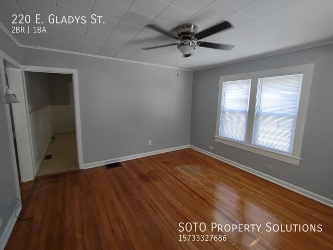 Building Photo - 220 E Gladys St