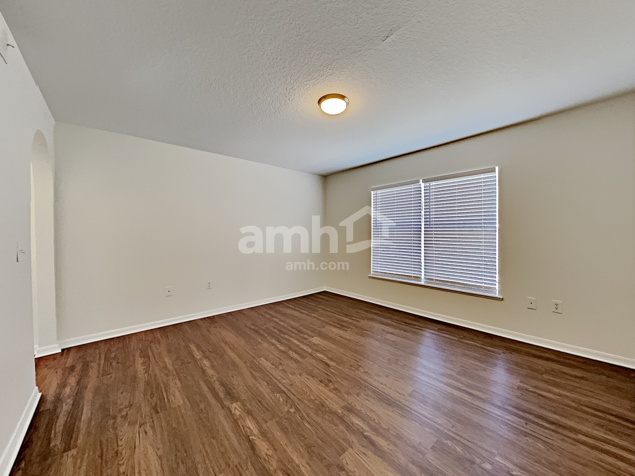 Building Photo - 2007 Elmhurst Ln