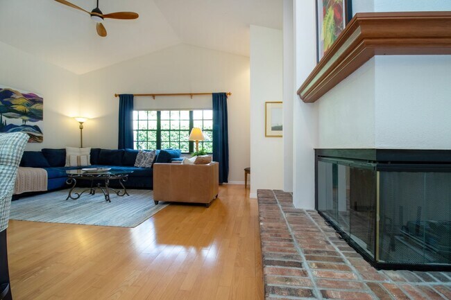Building Photo - Palm Aire Fully Furnished Rental