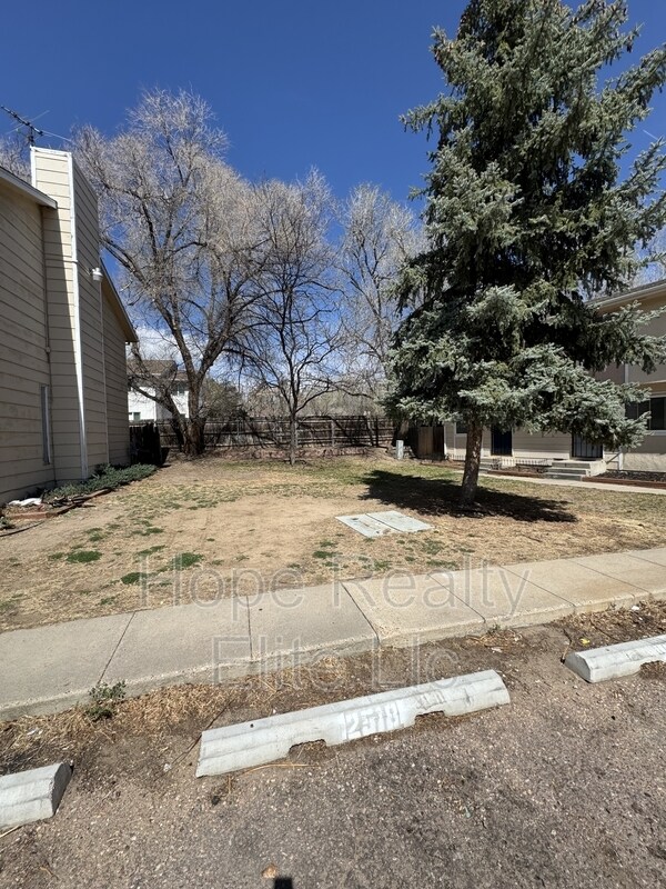 Building Photo - 2522 Knob Hill Ct