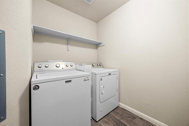 Building Photo - 10905 Ukaoma Wy