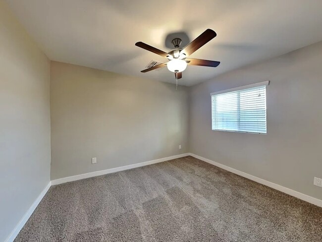 Building Photo - 1211 W Elna Rae St