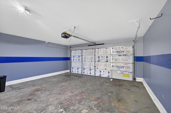 Building Photo - 2130 Sabino Ln