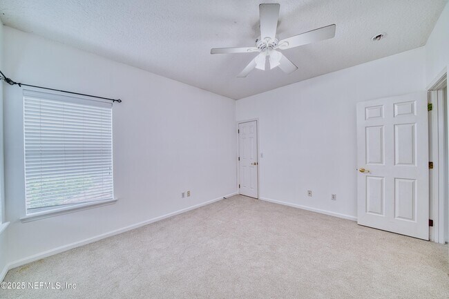 Building Photo - 1440 S Burgandy Trail