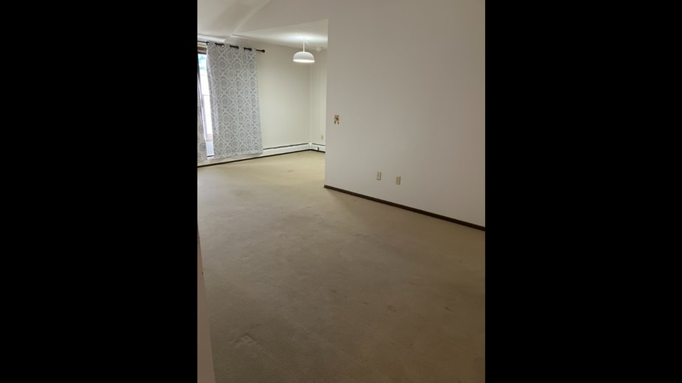 Building Photo - 950 Westbrooke Way