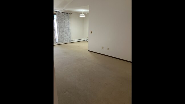 Building Photo - 950 Westbrooke Way