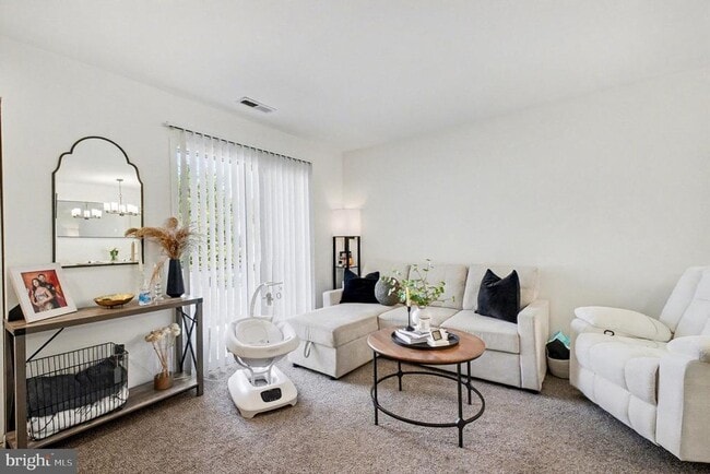 Building Photo - 75 Red Maple Ct