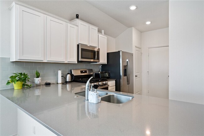 Building Photo - 21317 Wilmiller Ln