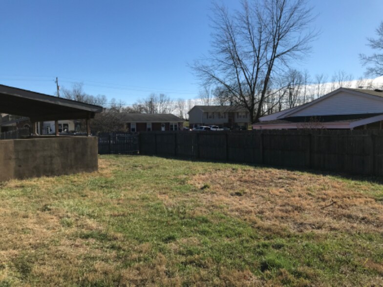 Building Photo - 214 Westmoreland Ct