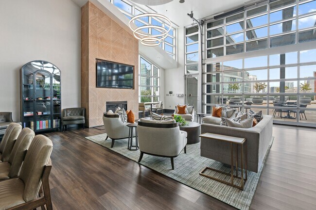 Building Photo - 600 12th Ave S