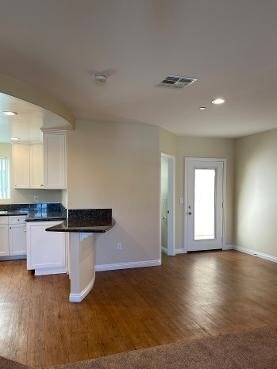 Building Photo - 221 Palm Ave