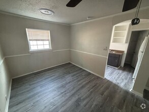 Building Photo - 2729 Avenue C