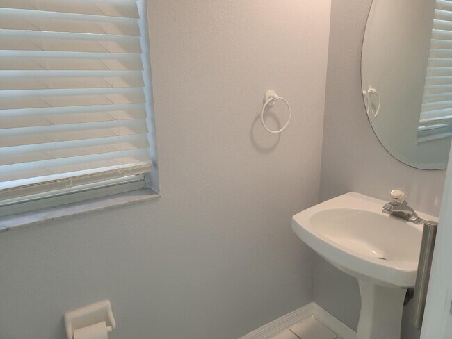 Building Photo - Magnificent home in highly sought-after 55...