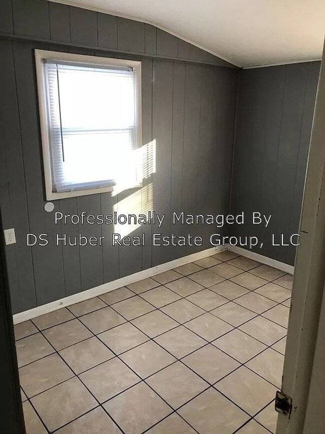 Building Photo - 2409 Greenbelt Dr