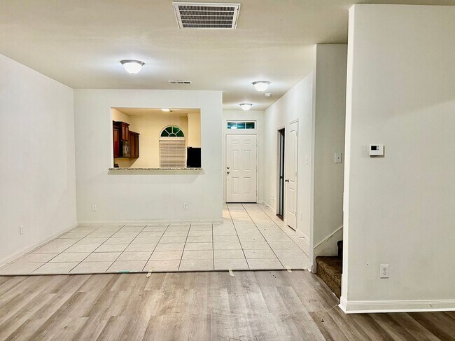 Building Photo - 6233 White Jade Dr
