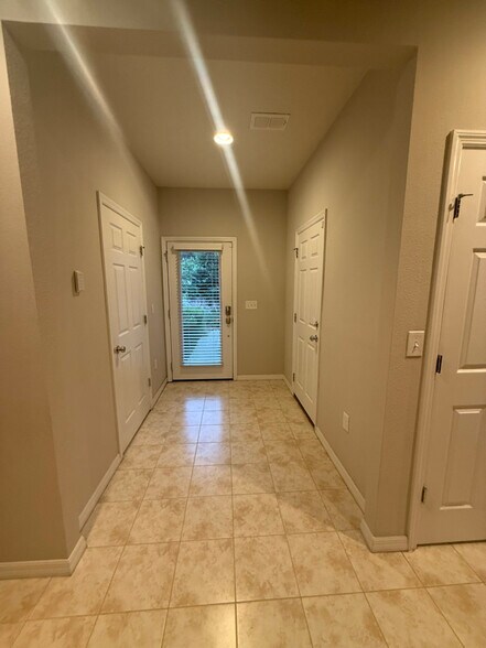 Building Photo - 6977 Heatherton Ct