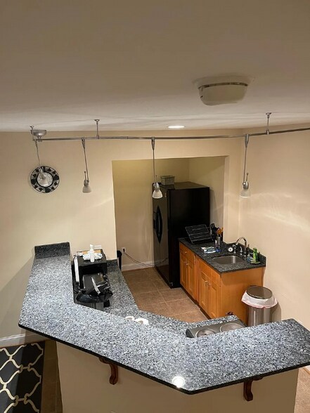 Building Photo - 445 Knoll St NW