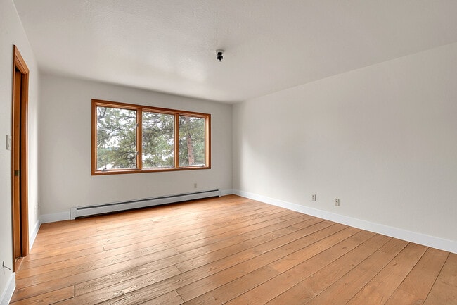 Building Photo - 29604 Canterbury Cir
