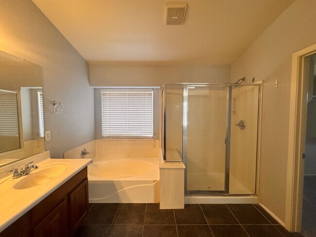 Building Photo - Wigwam Creek home 4 bedrooms with a private pool