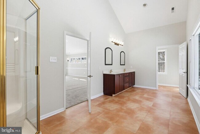 Building Photo - 13835 Burntwoods Rd