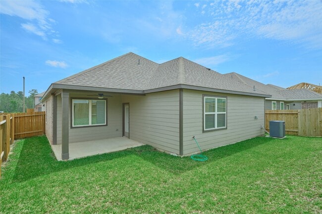 Building Photo - 21554 Bluebonnet Bay Dr