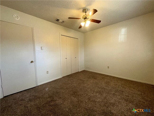 Building Photo - 2905 Persimmon Dr