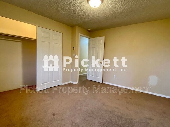 Building Photo - 11660 Schold Rd NW