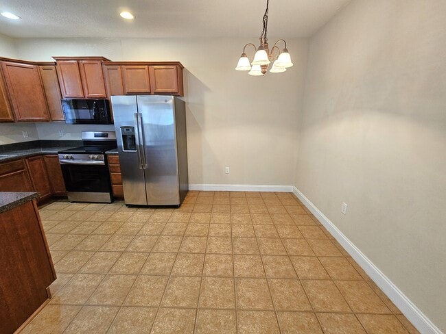 Building Photo - 20 Roselite Cir