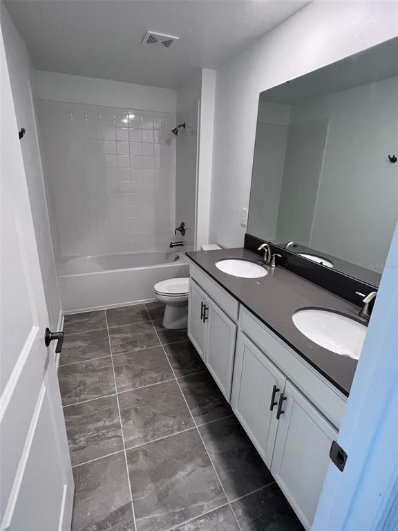 Building Photo - 2817 Camden Wy