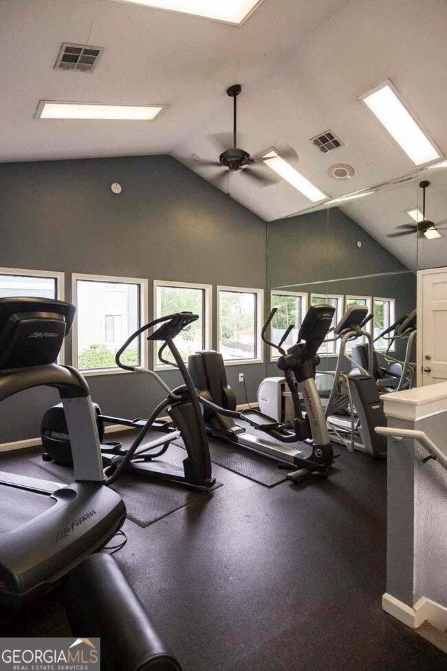 Building Photo - 6873 Peachtree Blvd