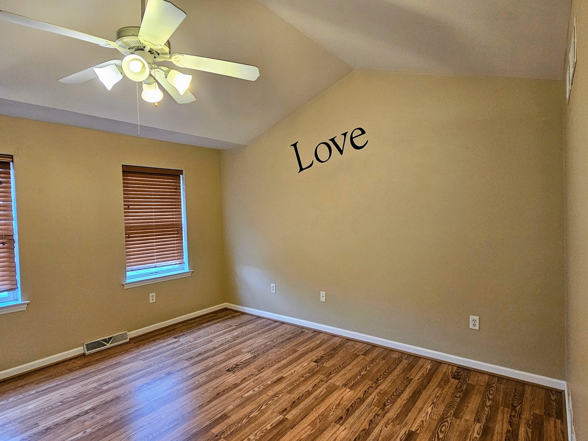 Building Photo - 562 Wood Duck Dr