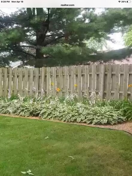 Building Photo - 4111 Tanglewood Dr