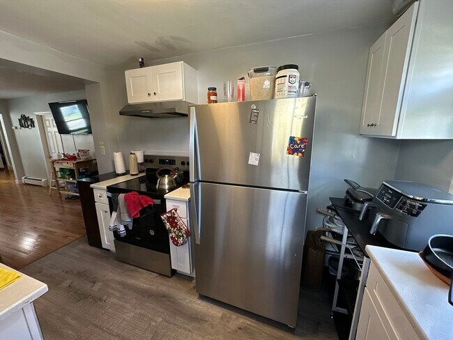 Building Photo - 154 Vine St