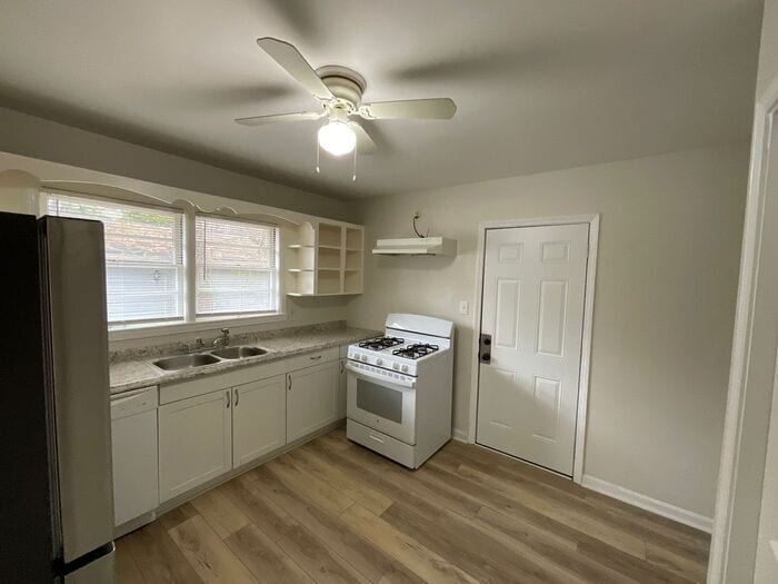 Building Photo - 3002 1st Ave SW