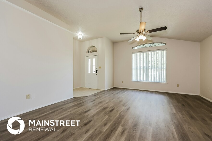 Building Photo - 10909 Hornby St