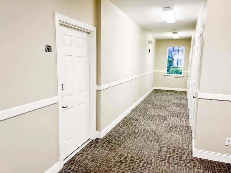 Building Photo - 3201 Aspen Grove Dr
