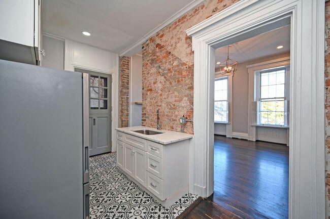 Building Photo - 229 Riverside Dr