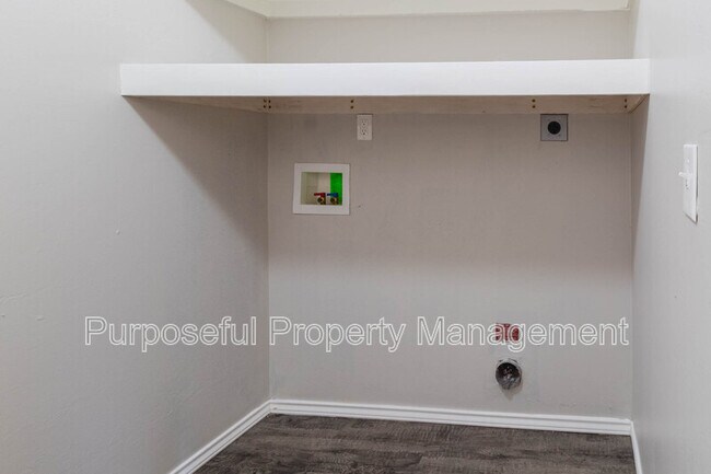 Building Photo - 1809 West Antler Way