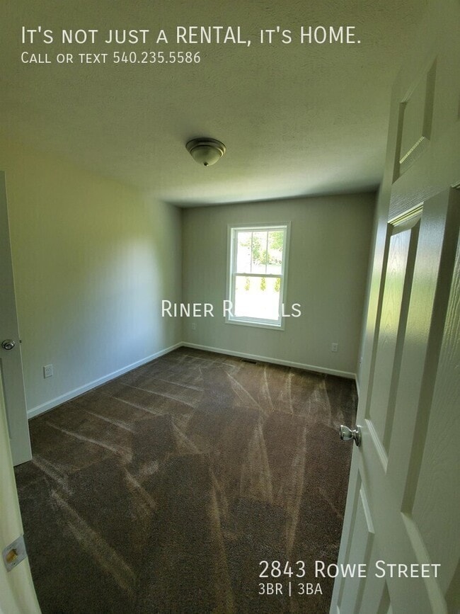 Building Photo - 2843 Rowe St