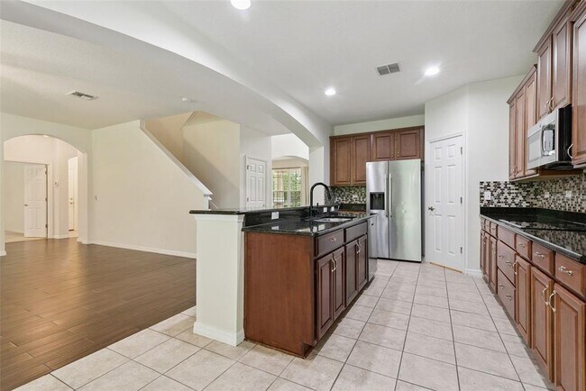 Building Photo - 660 Fanning Dr