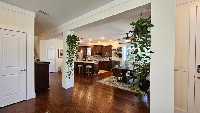 Building Photo - 225 Turtle Cove
