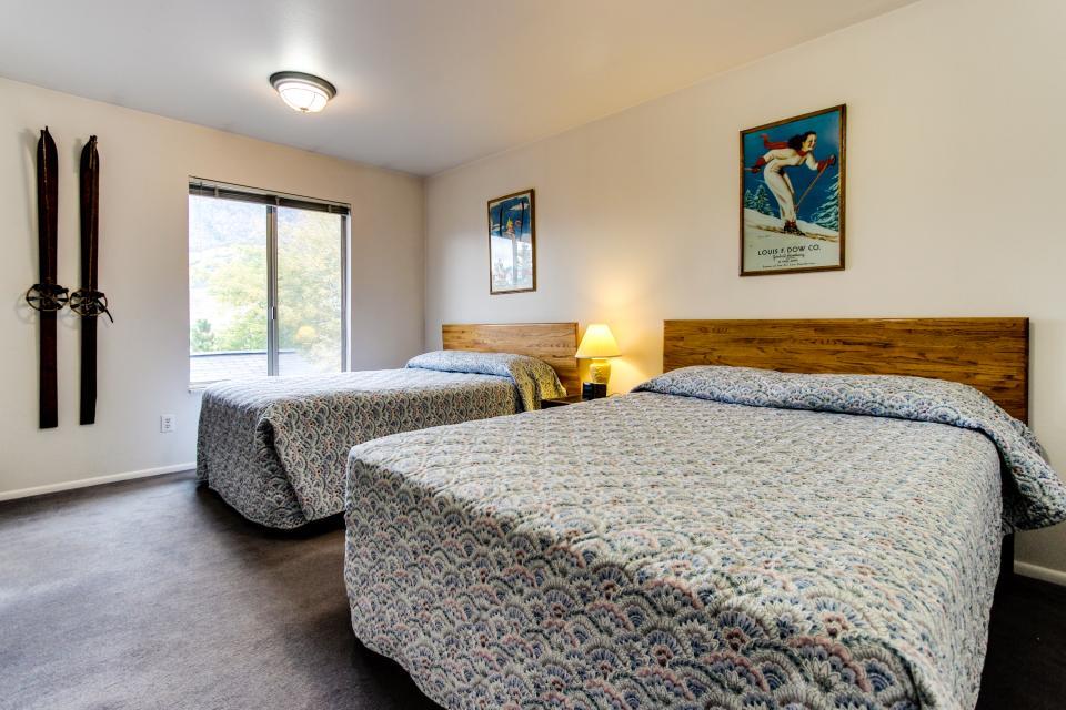 Building Photo - 3300 East Fort Union Blvd