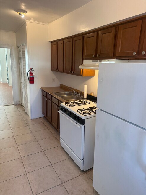 Building Photo - 441 Manor Pl NW